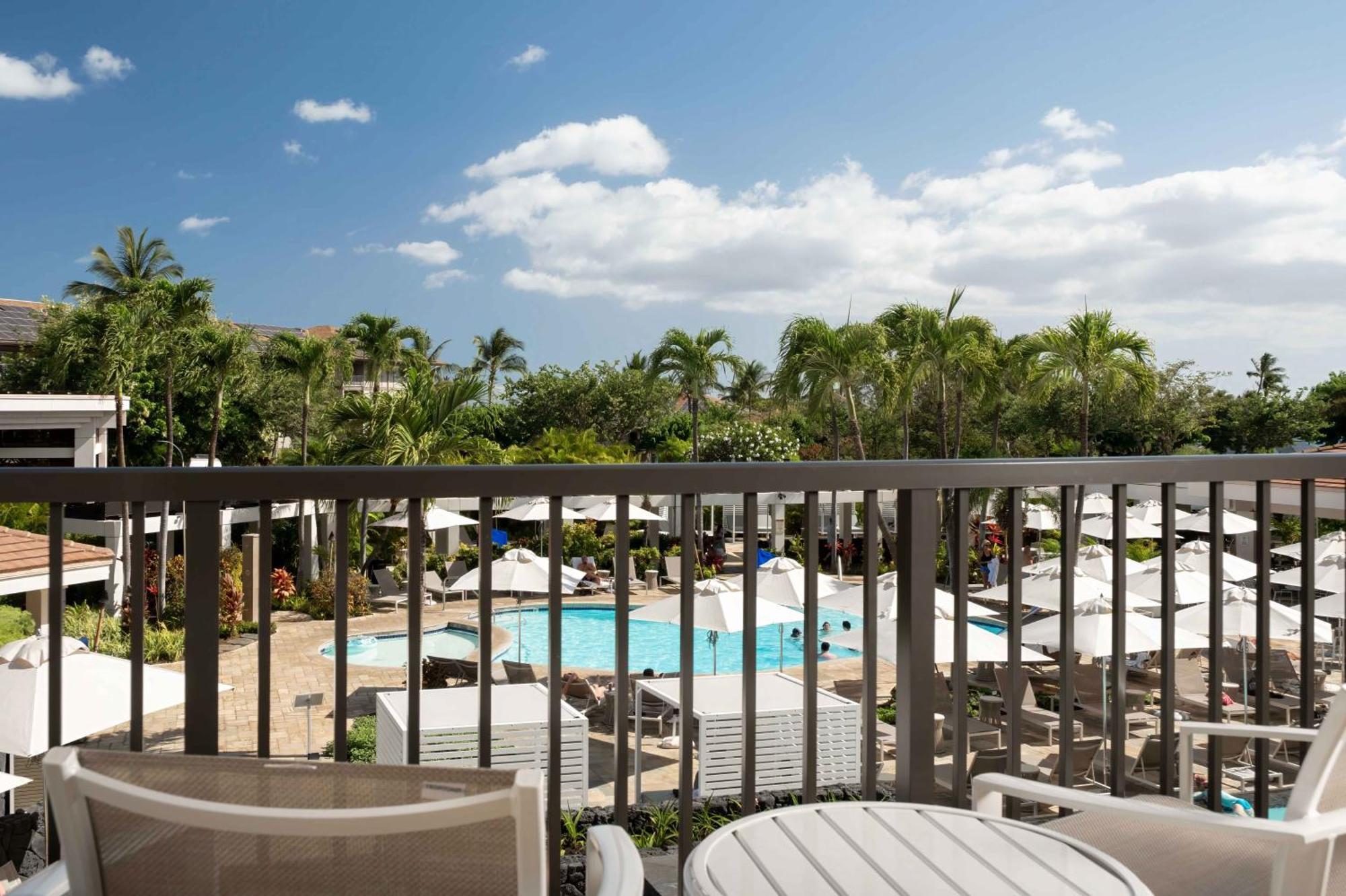 Maui Coast Hotel Кихеи Екстериор снимка