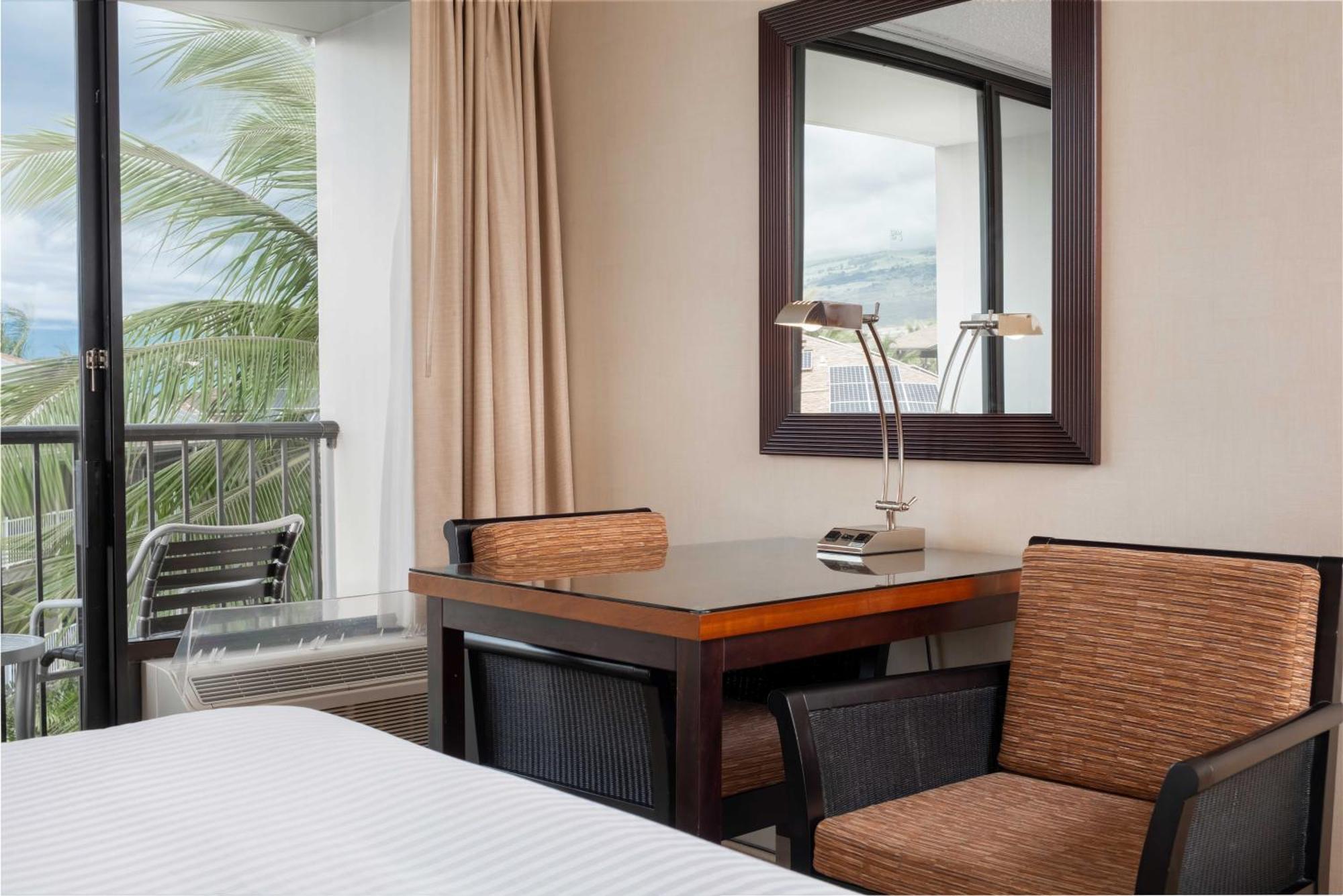 Maui Coast Hotel Кихеи Екстериор снимка