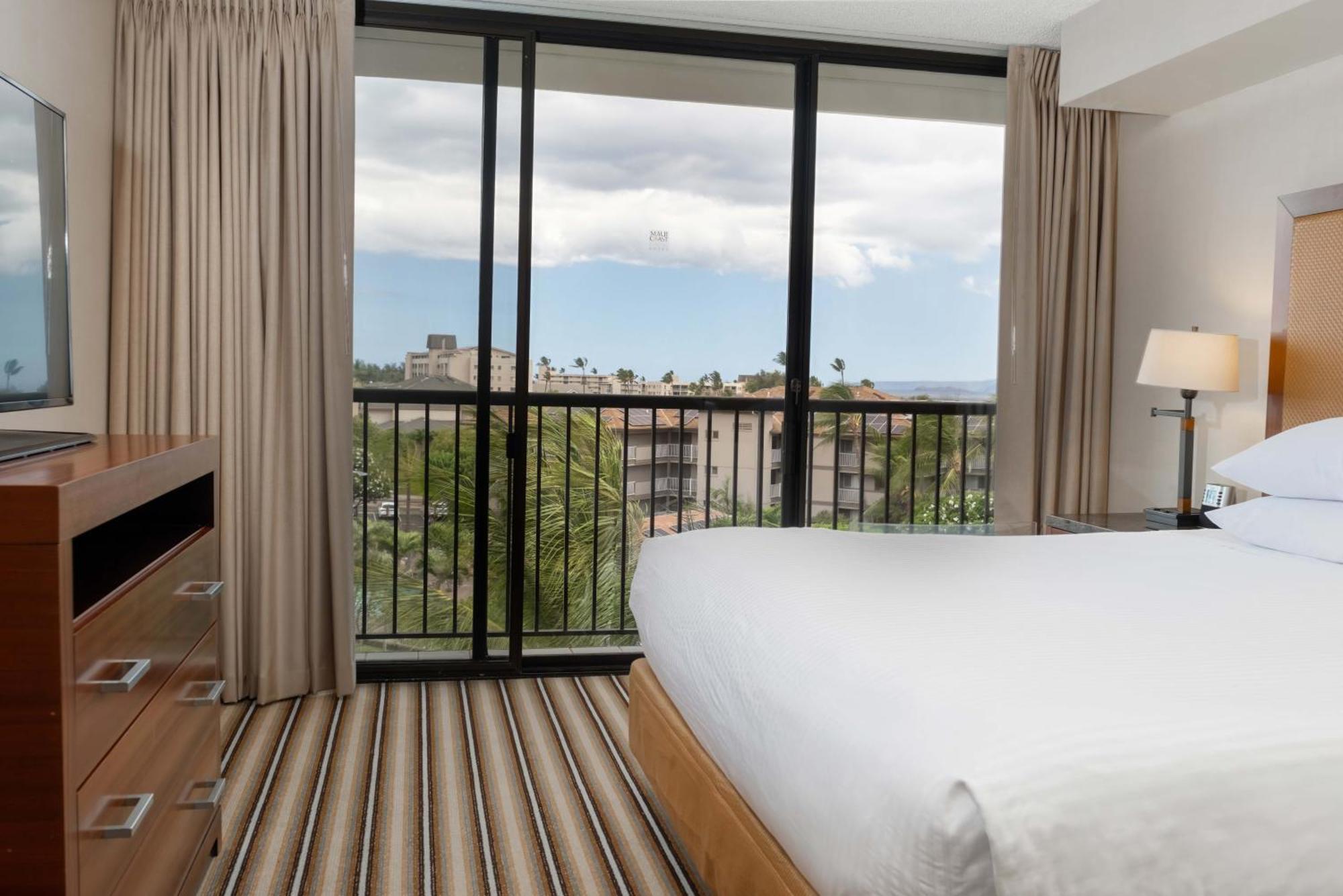 Maui Coast Hotel Кихеи Екстериор снимка